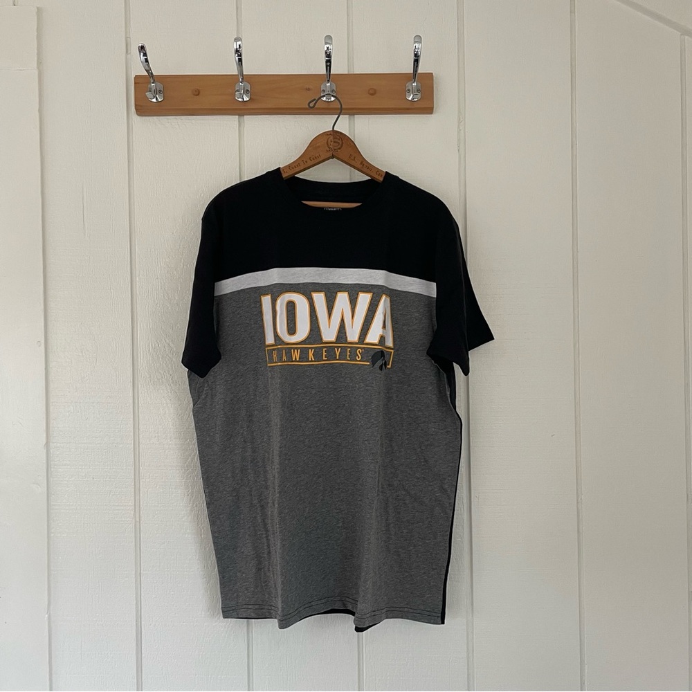 Iowa Hawkeyes Unisex Grey Short Sleeve Shirt